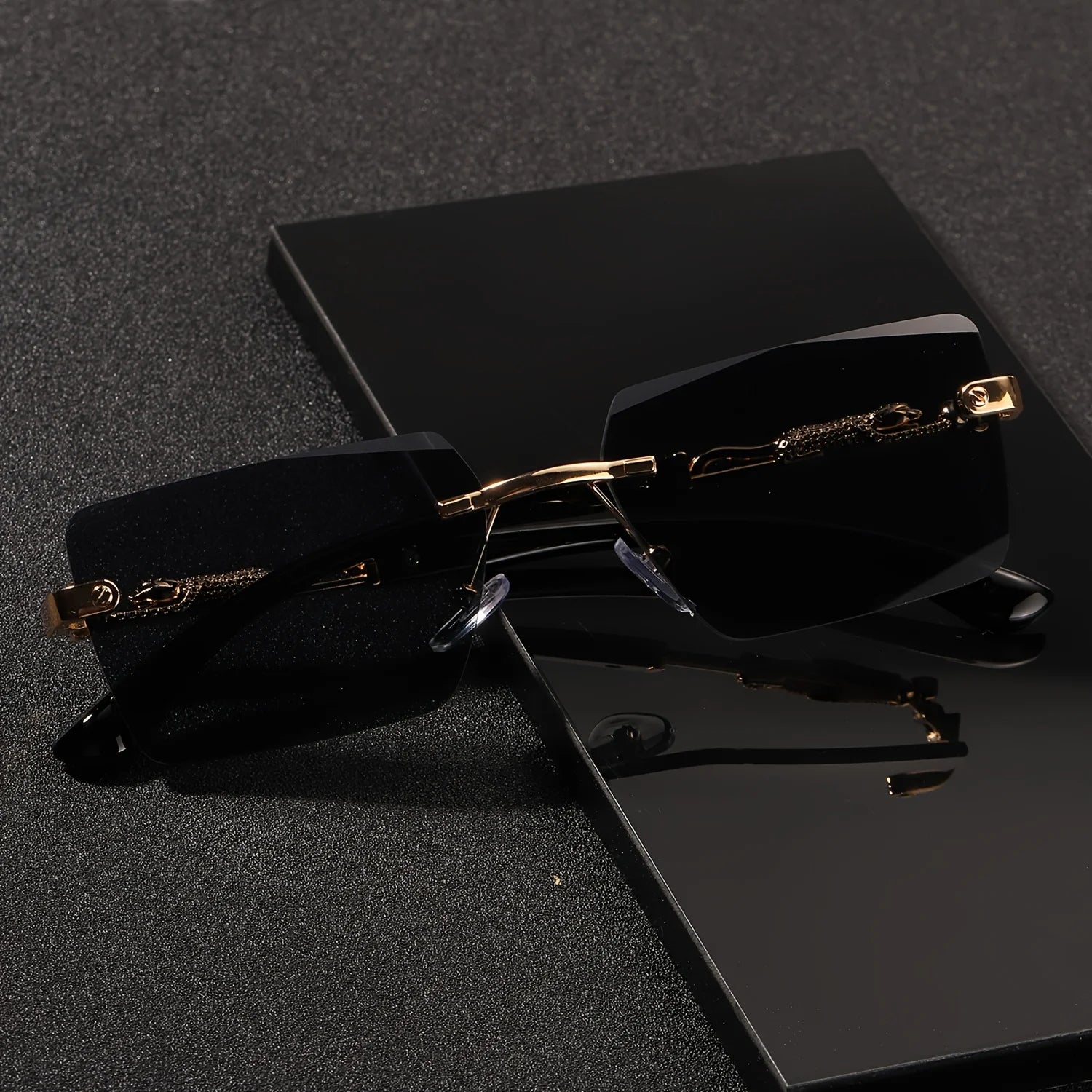 Rimless Rectangle Sunglasses – Unisex Small Square Shades for Beach & Travel